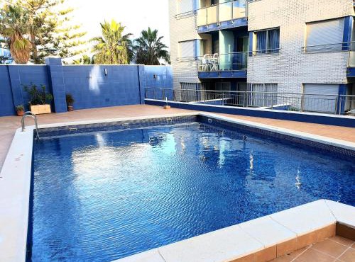 Los Locos Beach Apartments