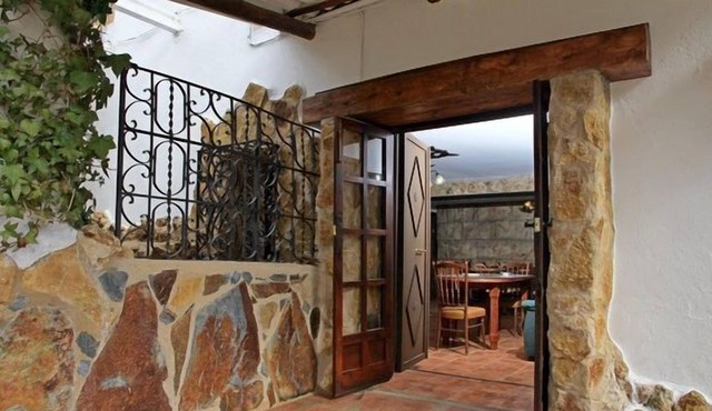 Los Valeros accommodation for 15 people