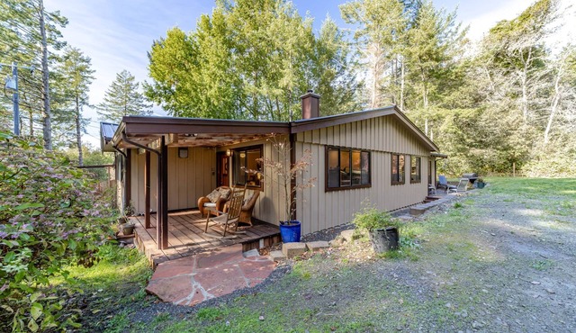 Lost Coast Cottage Petrolia