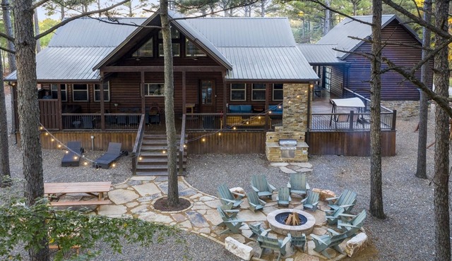 Lost Creek Lodge-Well Appointed Lodge, Pool Table, Bunk House, Hot Tub, Play Set