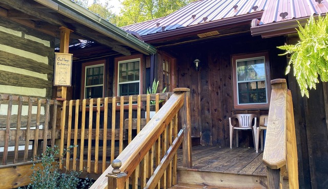 Lost Dutchman Retreat Cottage