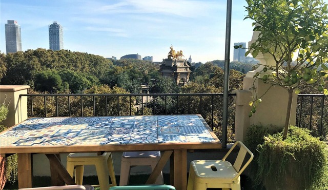 LOST GARDEN - Strategic location, Great park views