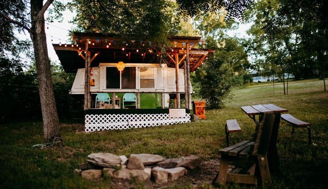 Lost Hill Lake Cozy Camper