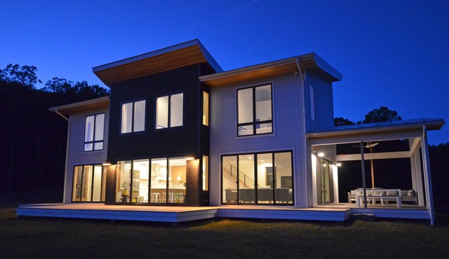Lost River Solar - Contemporary 4 bedrooms + 2 lofts