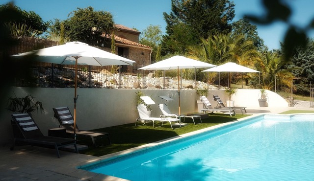 L’Ostalet: a peaceful countryside retreat near Mirepoix w/large heated pool