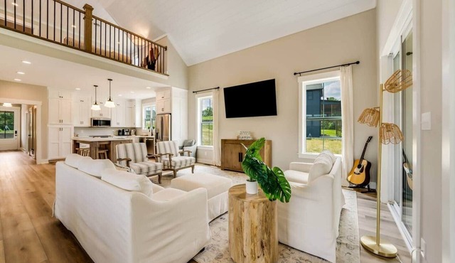 Lot 13 Luxury Lake Getaway Sleeps 12