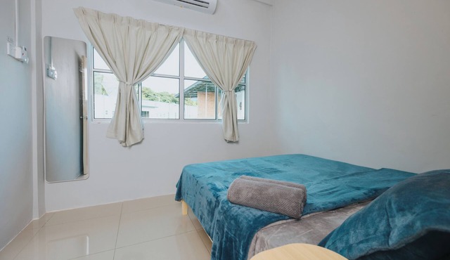 lot 17 Charming 3-bedroom house with WiFi, AC in Ranau