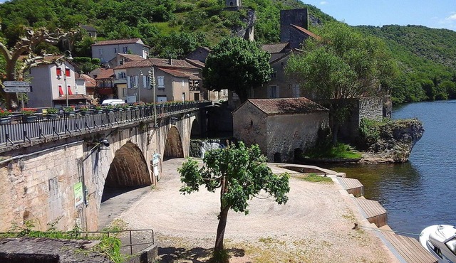 Lot Valley. 5 km from Cahors