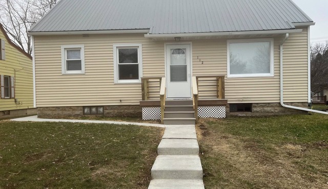 Lots of charm and only blocks away from the Root River and Bike trails