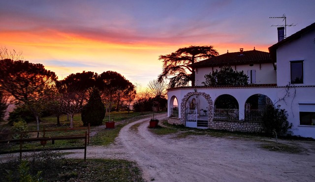 Lots of charm for this house 3 ears, brand new, with its unparalleled panoramic view