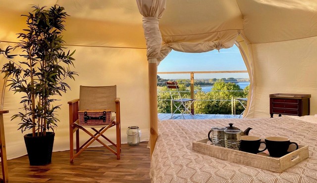 Lotus Belle Tent With Private Deck, BBQ Garden And Hammock Overlooking Rutland Water