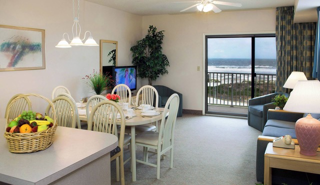 Lotus Inn - Oceanfront Townhouse