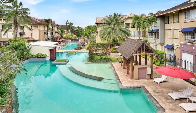 Lotus Lakes - Tropical 2BR Retreat | Resort Pools | Near Cairns CBD & Botanical Gardens