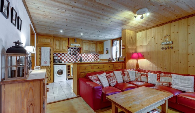 Lou Darbelots - Three Bedroom Apartment, Sleeps 6