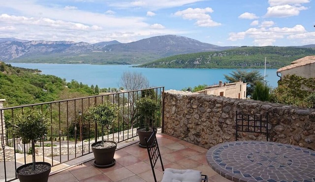 Lou Marcelou - Apartment Two