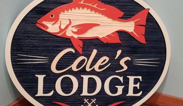 Lou's Place @ COLE'S LODGE