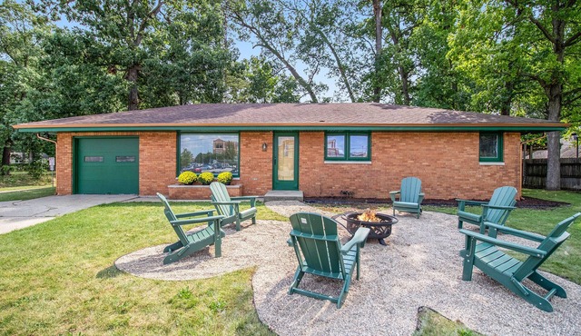 Lou's View by Golden Home Rentals