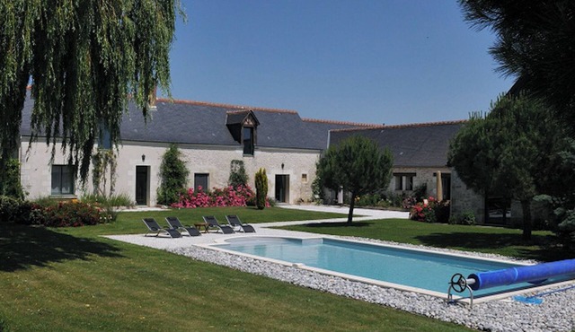 Louans: The Farm of the Sheath, idyllic setting, 2 bedrooms