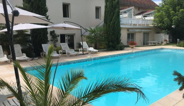Loue Agréable T4 de 120 m2 Avec Piscine Pour 6/8 p