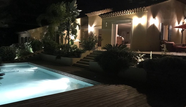 Loue Belle Villa Presquîle DE Giens VUE MER -5 Chambres -piscine À Débordement