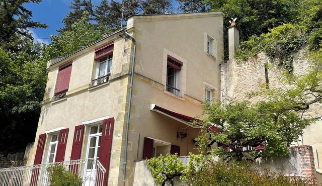 Loue Maison au Coeur des Châteaux de la Loire, Semi-troglodyte, Piscine
