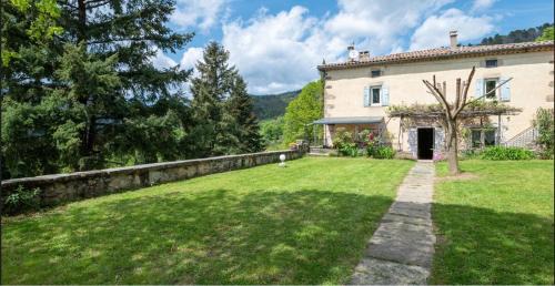 Loue maison en Ardeche dans un cadre magnifique