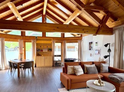Louisa's Loft -Whirlpool - Berge & Wandern - Abendruhe - familien- & gruppenfreundlich - 1h von Zürich
