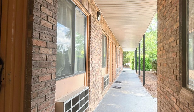 Louisville Inn By Oyo Louisville Municipal Airport