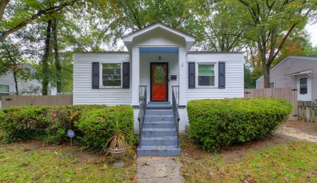 Lounge On Lincoln | Pet Friendly | 3BR Sleeps 6