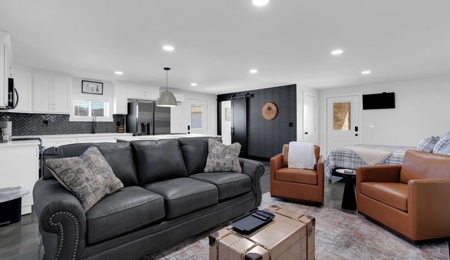 Lounges at Lynchburg Black House - within walking distance to Jack Daniels!