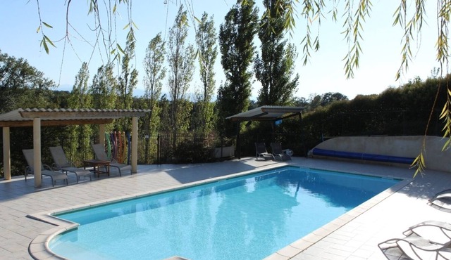 LoustalBeau 4* (2 Bedrooms, Sleeps 4)