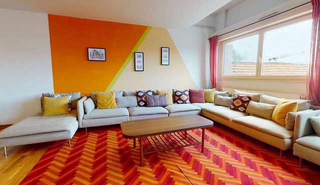 loux duplex 195m2 ac city center 4br 3bth 15p