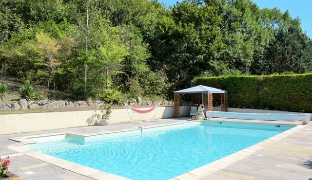 Lovely apartment for 2 guests with pool, internet, TV, terrace and parking