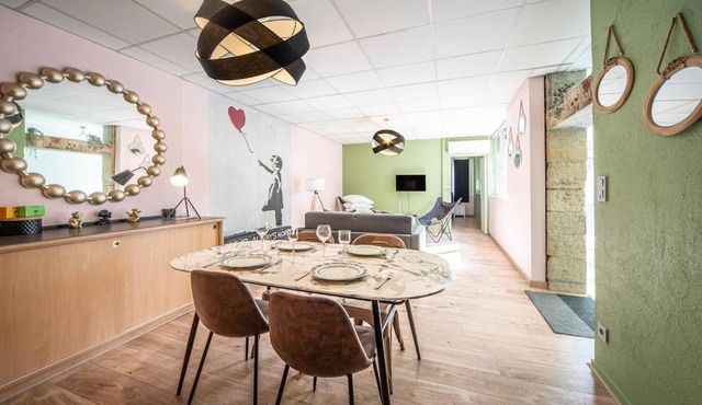 LOVE BALLON Élégant Cabinet d'architecte reconfiguré tout en douceur climatisé avec terrasse proche Centre Ville Gare Cité Gastronomique