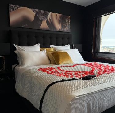 Love Horizons - Suite vue panoramique - Spa privatif - Rennes Centre