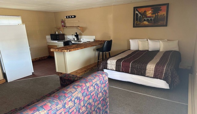 Love Hotels Murdo by OYO on Interstate 90