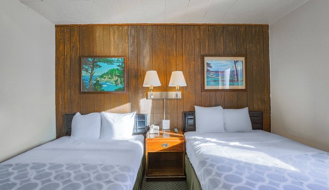 Love Hotels Silver Street by OYO at Hurley WI