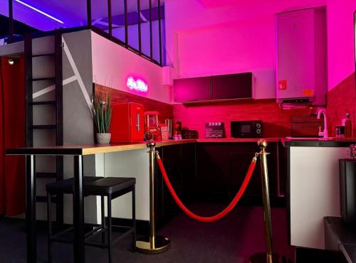 LOVE IN CINÉ Appartement cinéma balnéo