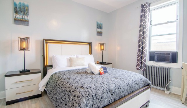 Love my place- 10 Mins Away To NYC - Pristine Apartment