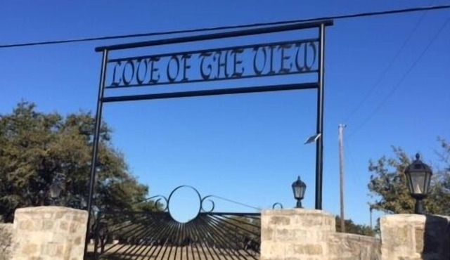 Love of the View - Glen Rose Luxury Cottage
