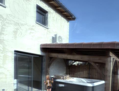 love room avec spa a Marboz