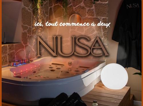Love room Bali - jacuzzi & cinéma privé - Bretagne