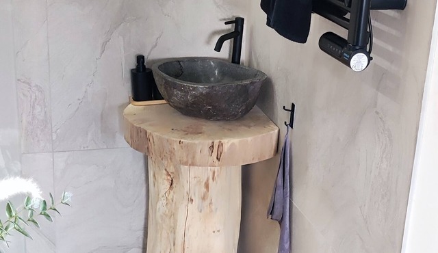 Love-room BreakyWell To each his own !