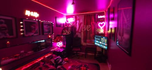 Love Room Chambre Privée Chez Habitant proche gare rer 5 minute à pied
