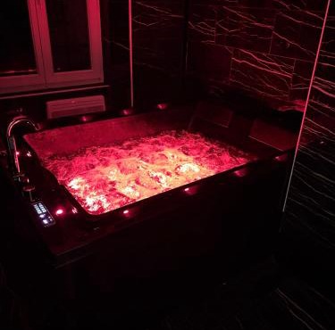 LOVE ROOm