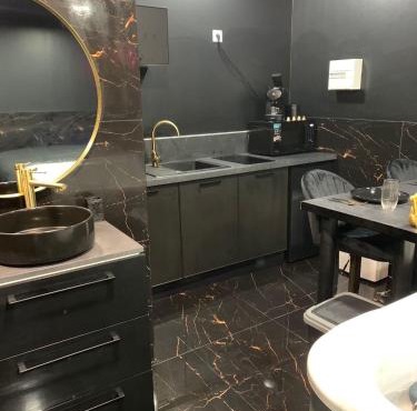 Love Room luxe avec jacuzzi privé
