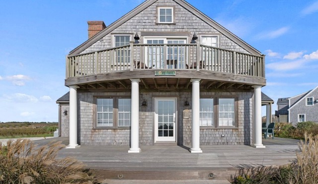 Love Sand, Madaket on the Beach, Lovely Seaside Home