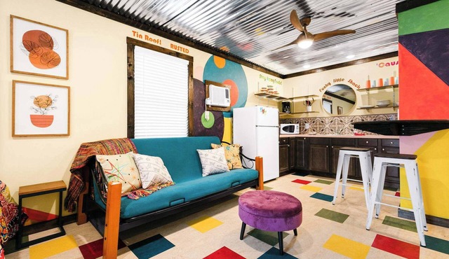 Love Shack Cabin · Lakefront · Pool & Dock