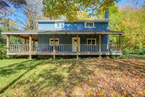 Love Shack Retreat Cabin with Deck and Yard!