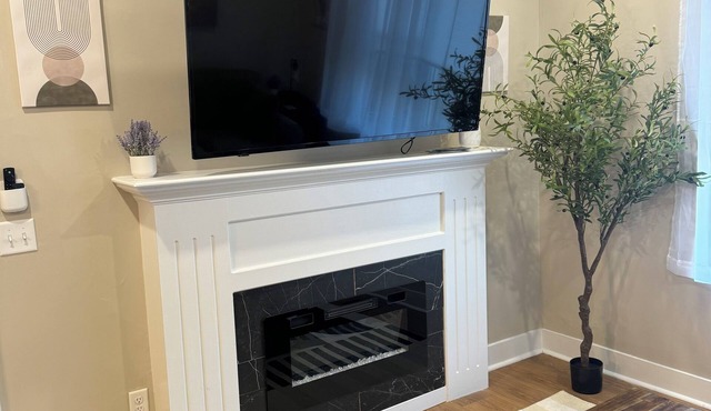 Love the Cov- Spacious 4-bedroom house in charming Covington with WiFi, AC